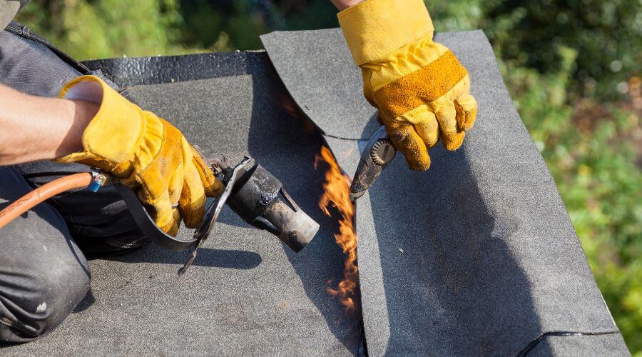 Expert Emergency Roof Repairs services in Robinson, KS
